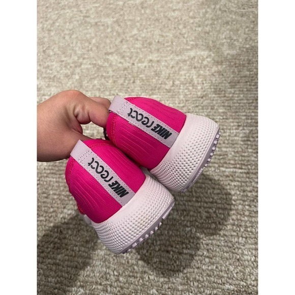 Nike Escape Run‎ Flyknit Running Shoe Pink New Size 6 Women - Picture 9 of 9